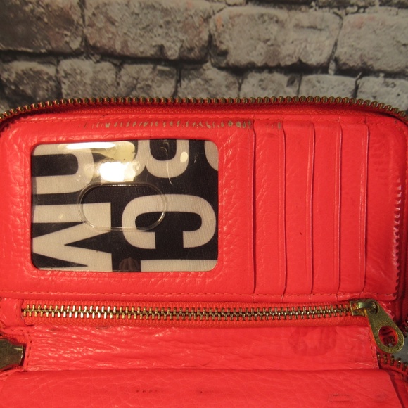 Marc Jacobs Neon Orange Zip Wallet - Picture 8 of 8